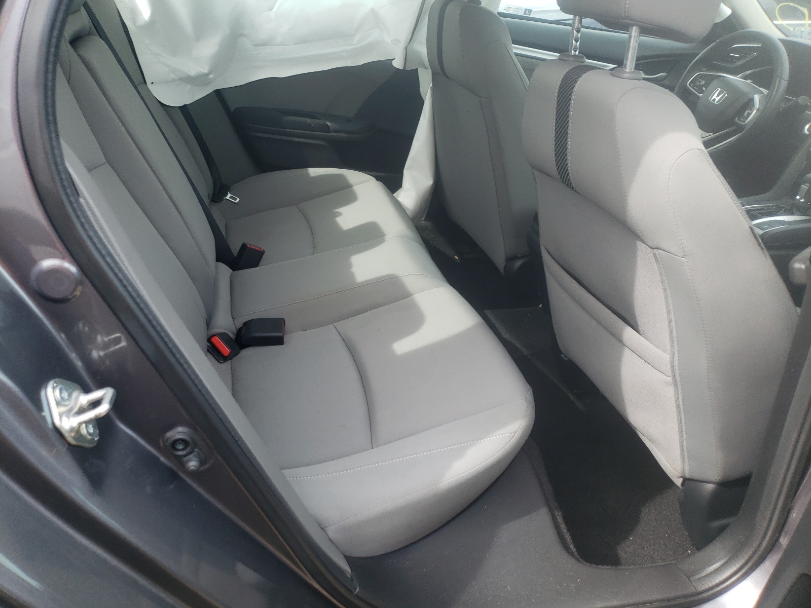 Photo 6 from auction – 2018 HONDA CIVIC EX with VIN 2HGFC2F73JH548364