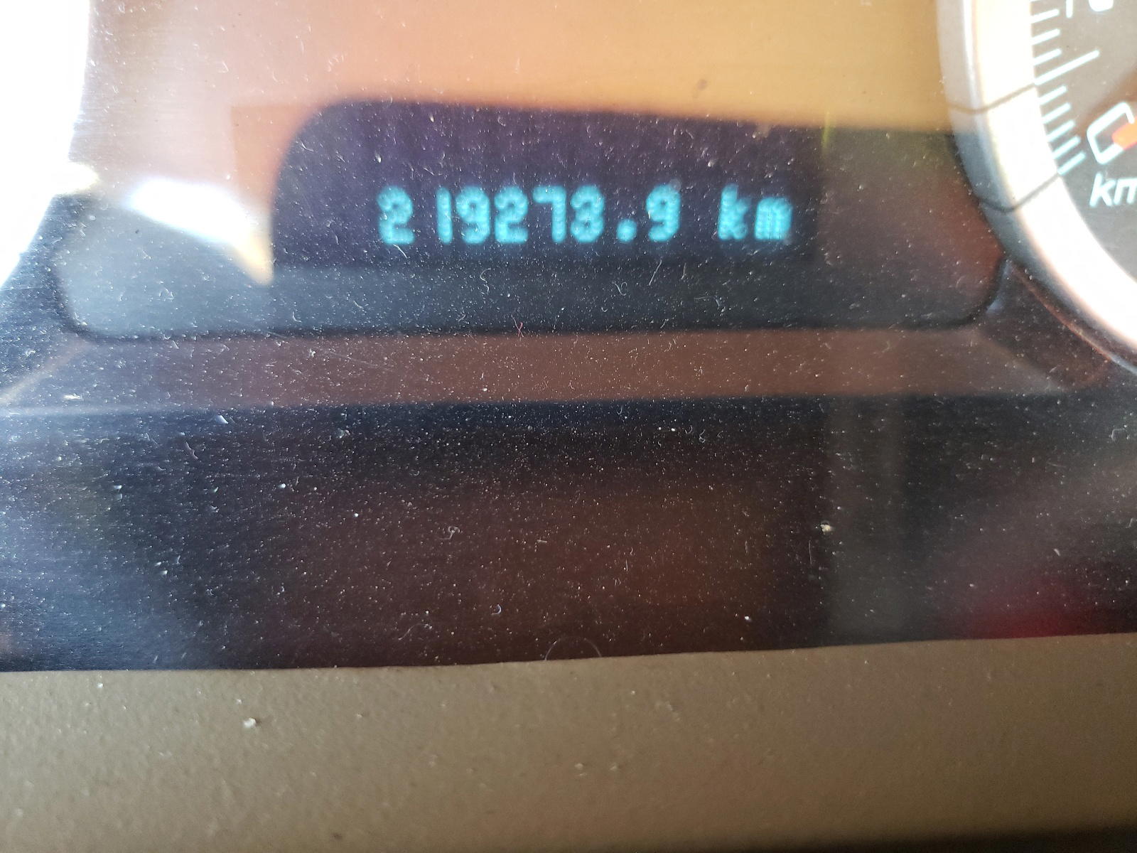 Photo 8 from auction – 2010 FORD ESCAPE XLT with VIN 1FMCU9D78AKB26153
