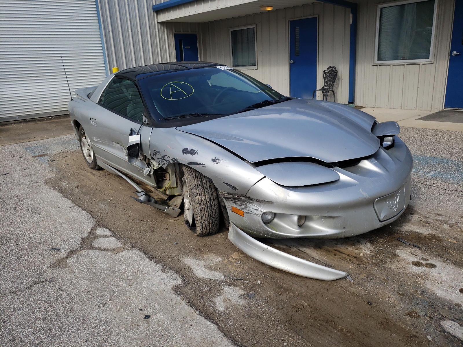 PONTIAC FIREBIRD 1999 with VIN 2G2FS22K2X2229100 - Photo from auction