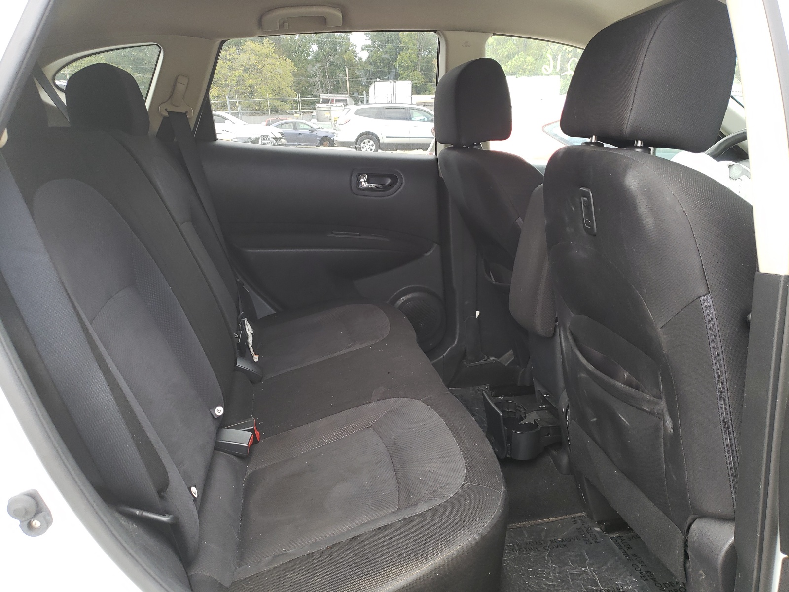 Photo 6 from auction – 2012 NISSAN ROGUE S with VIN JN8AS5MV2CW388100