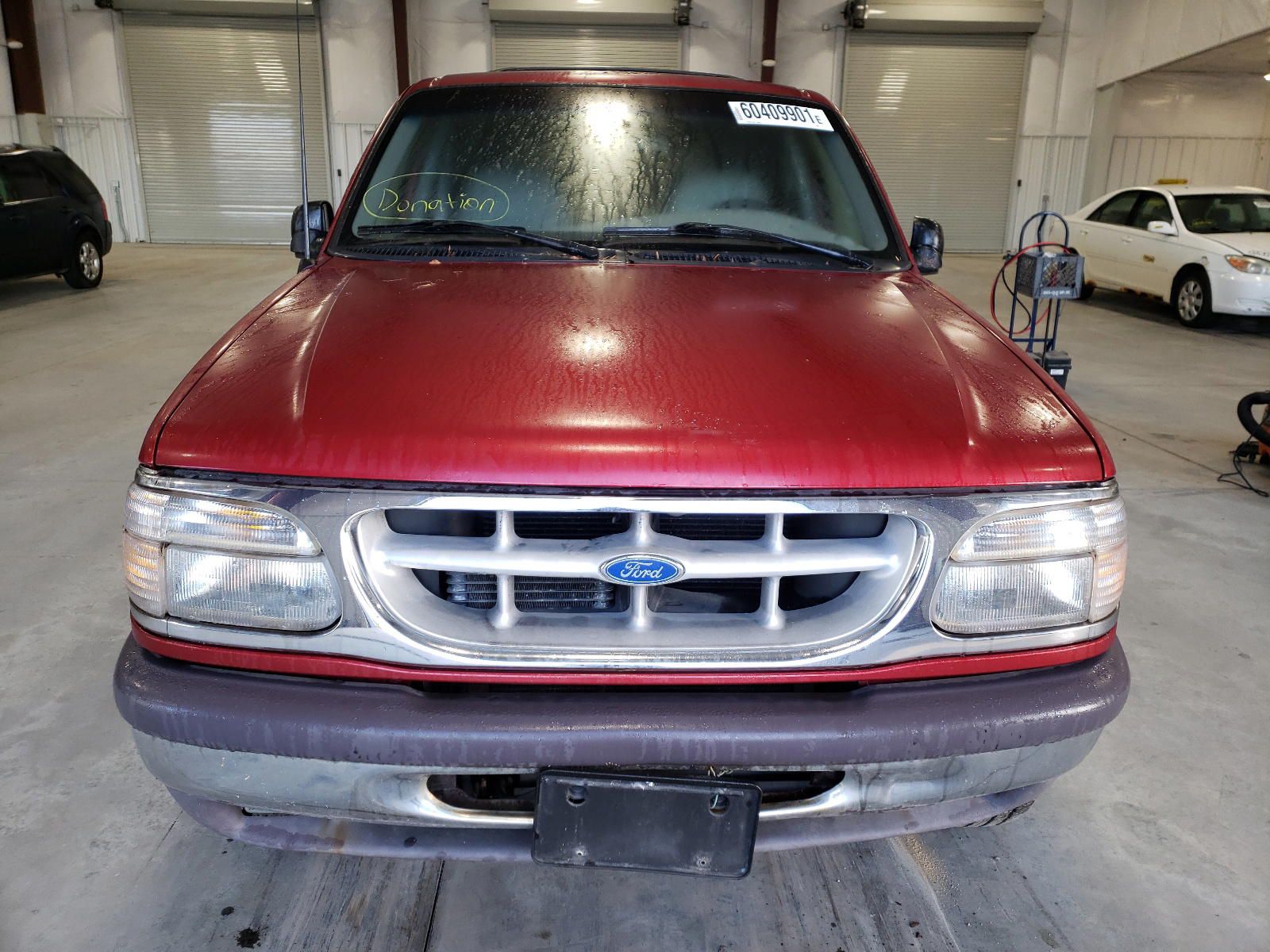 Photo 9 from auction – 1998 FORD EXPLORER with VIN 1FMDU34E1VUC86420