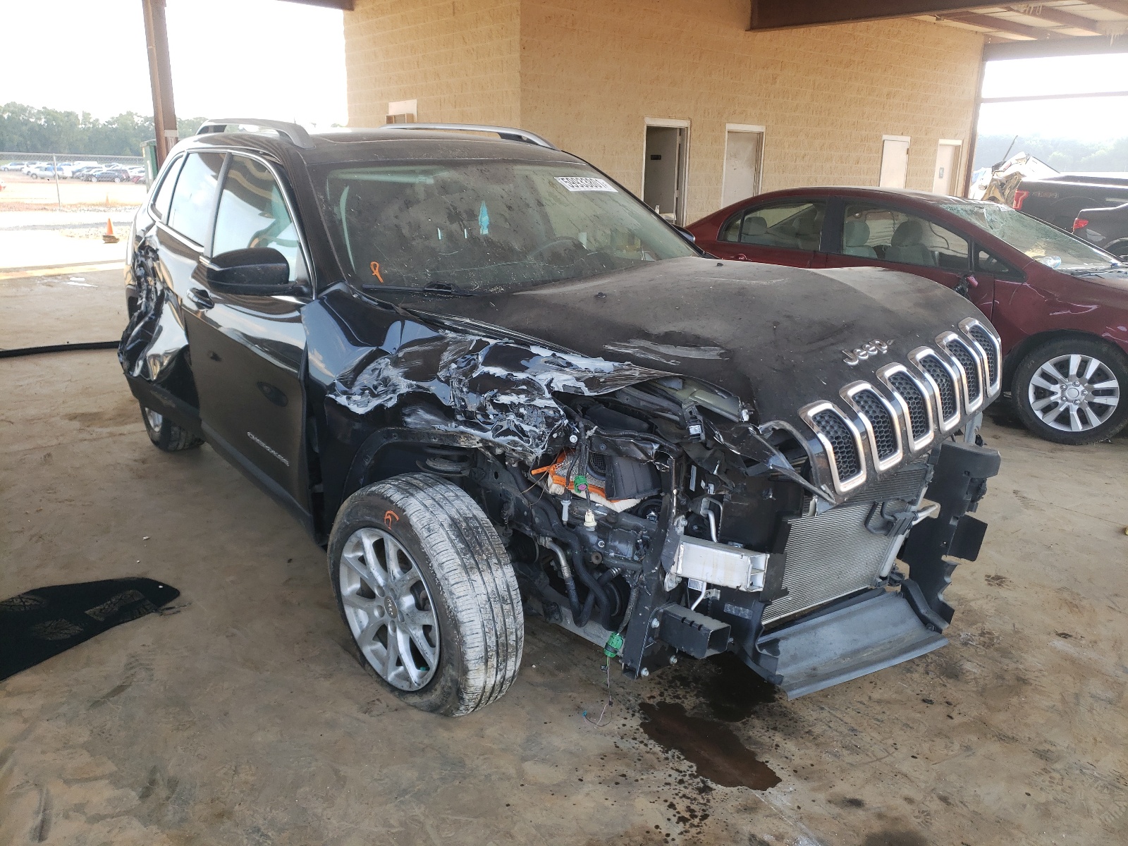 JEEP CHEROKEE L 2017 with VIN 1C4PJLCB1HW640401 - Photo from auction