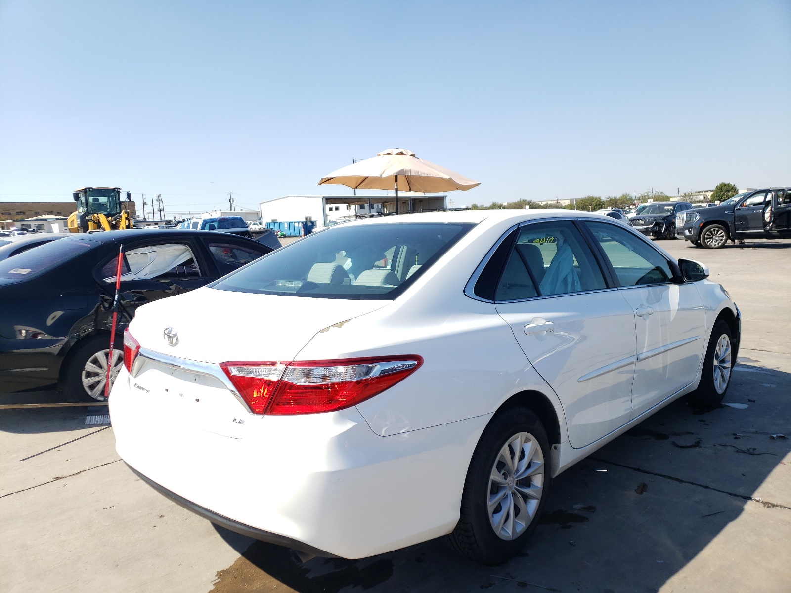 Photo 4 from auction – 2015 TOYOTA CAMRY LE with VIN 4T4BF1FKXFR486891