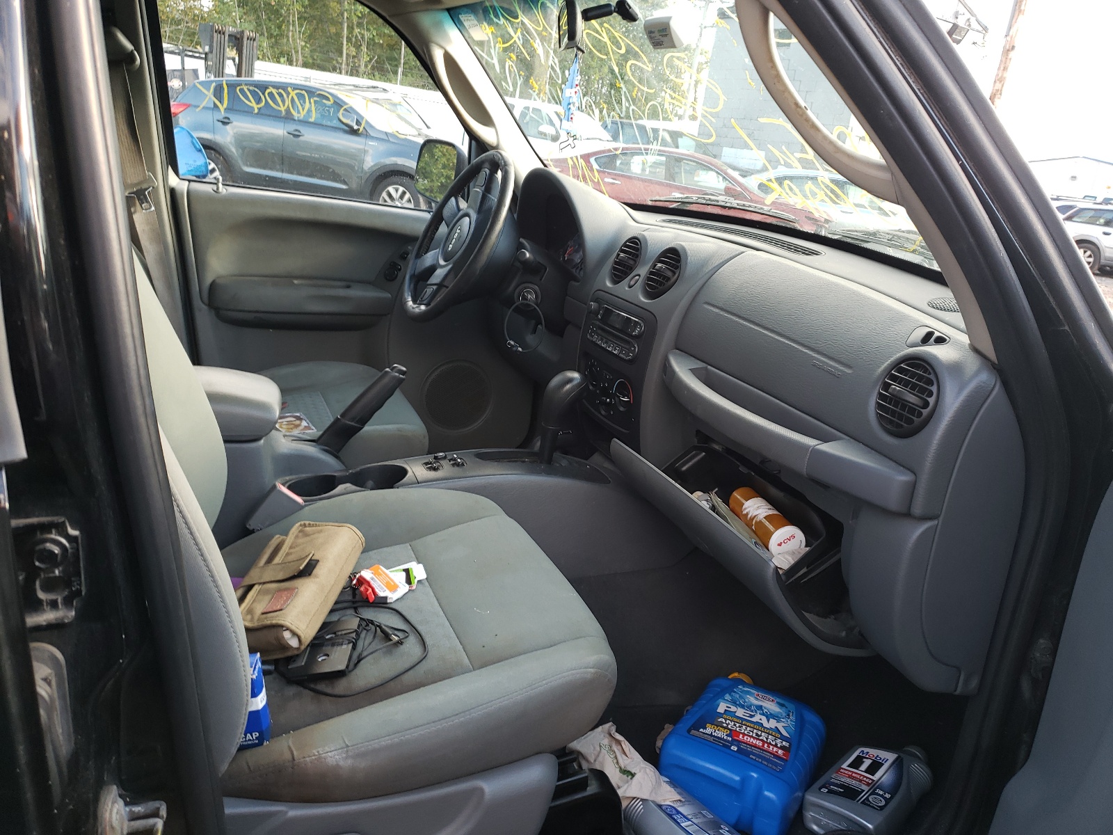 Photo 5 from auction – 2005 JEEP LIBERTY SP with VIN 1J4GL48K35W667145