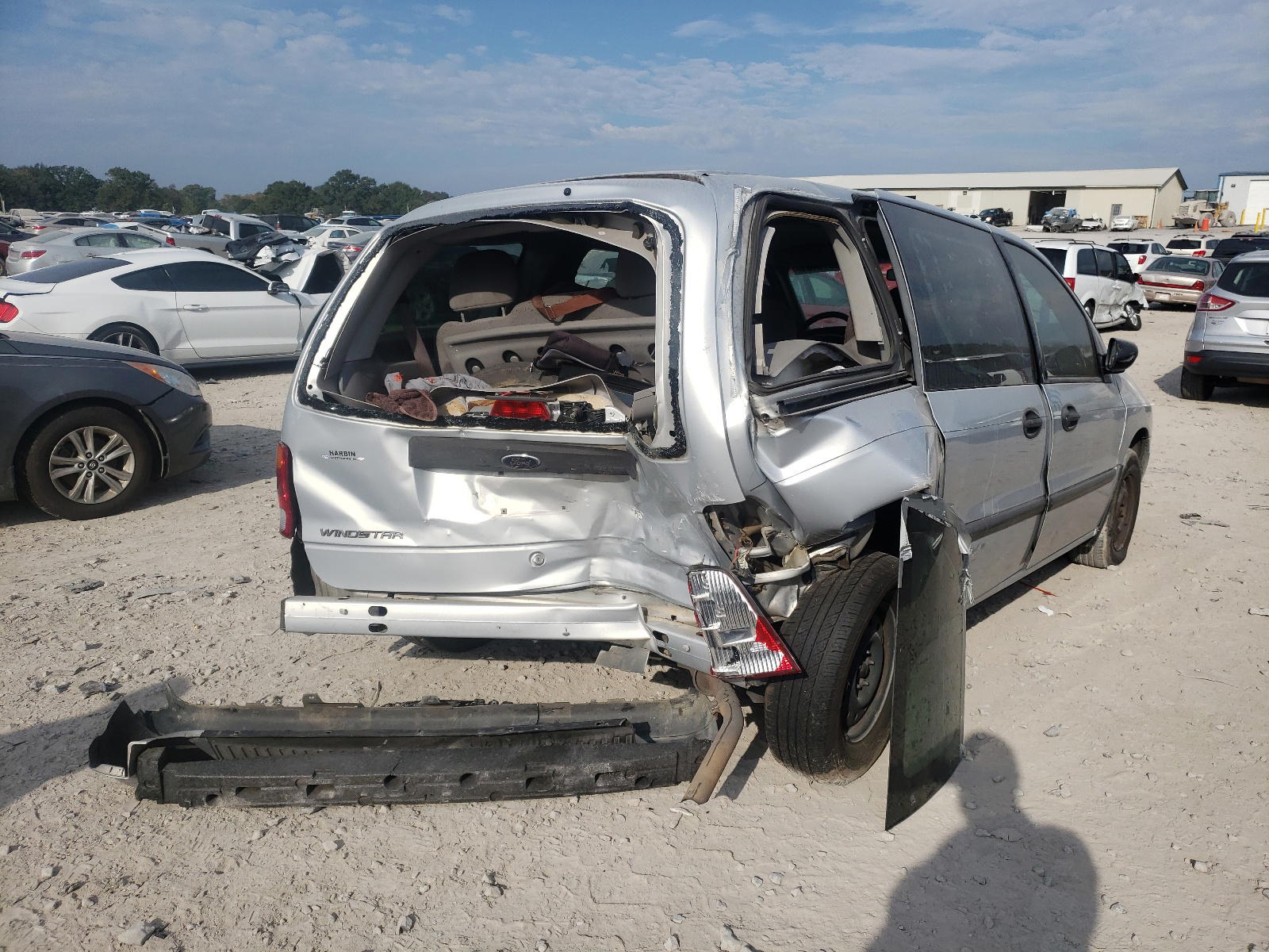 Photo 4 from auction – 2003 FORD WINDSTAR W with VIN 2FMZA50463BB01773