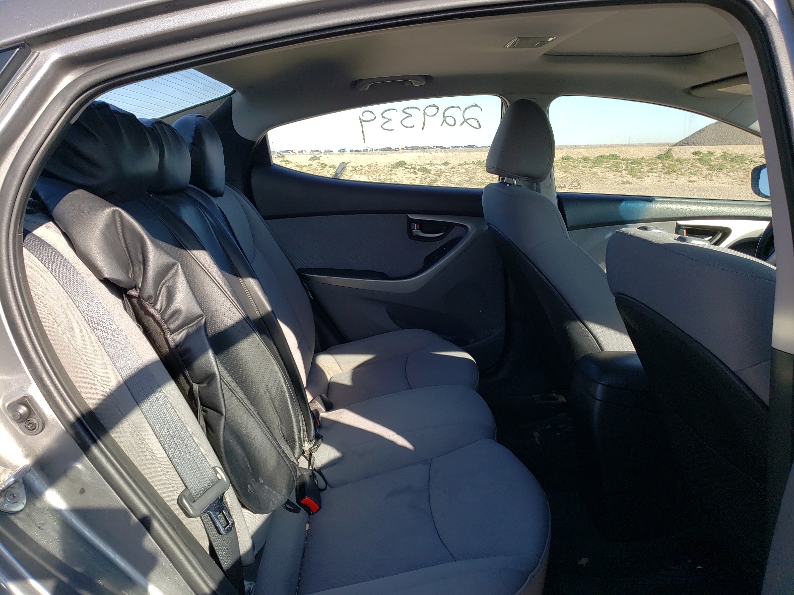 Photo 6 from auction – 2012 HYUNDAI ELANTRA GL with VIN 5NPDH4AE5CH128186