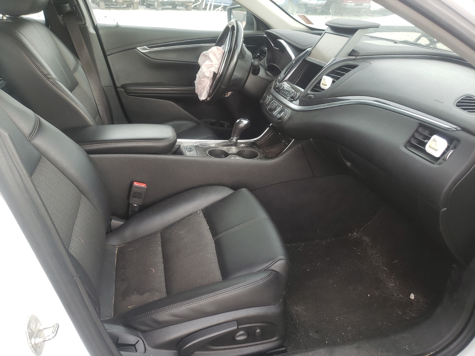 Photo 5 from auction – 2018 CHEVROLET IMPALA LT with VIN 2G1105S34J9142215