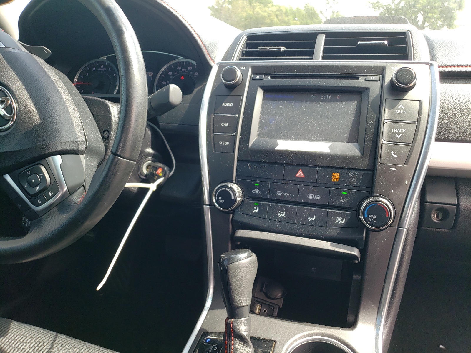 Photo 9 from auction – 2017 TOYOTA CAMRY LE with VIN 4T1BF1FK0HU730142