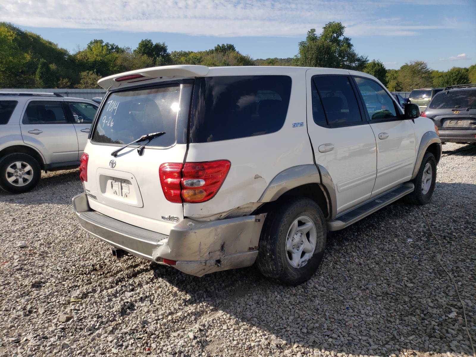 Photo 4 from auction – 2001 TOYOTA SEQUOIA SR with VIN 5TDZT34AX1S027014