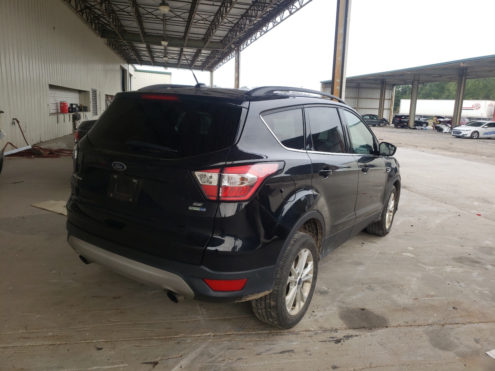Zdjęcie 4 z aukcji – 2018 FORD ESCAPE SE z VIN 1FMCU9GD4JUC40396
