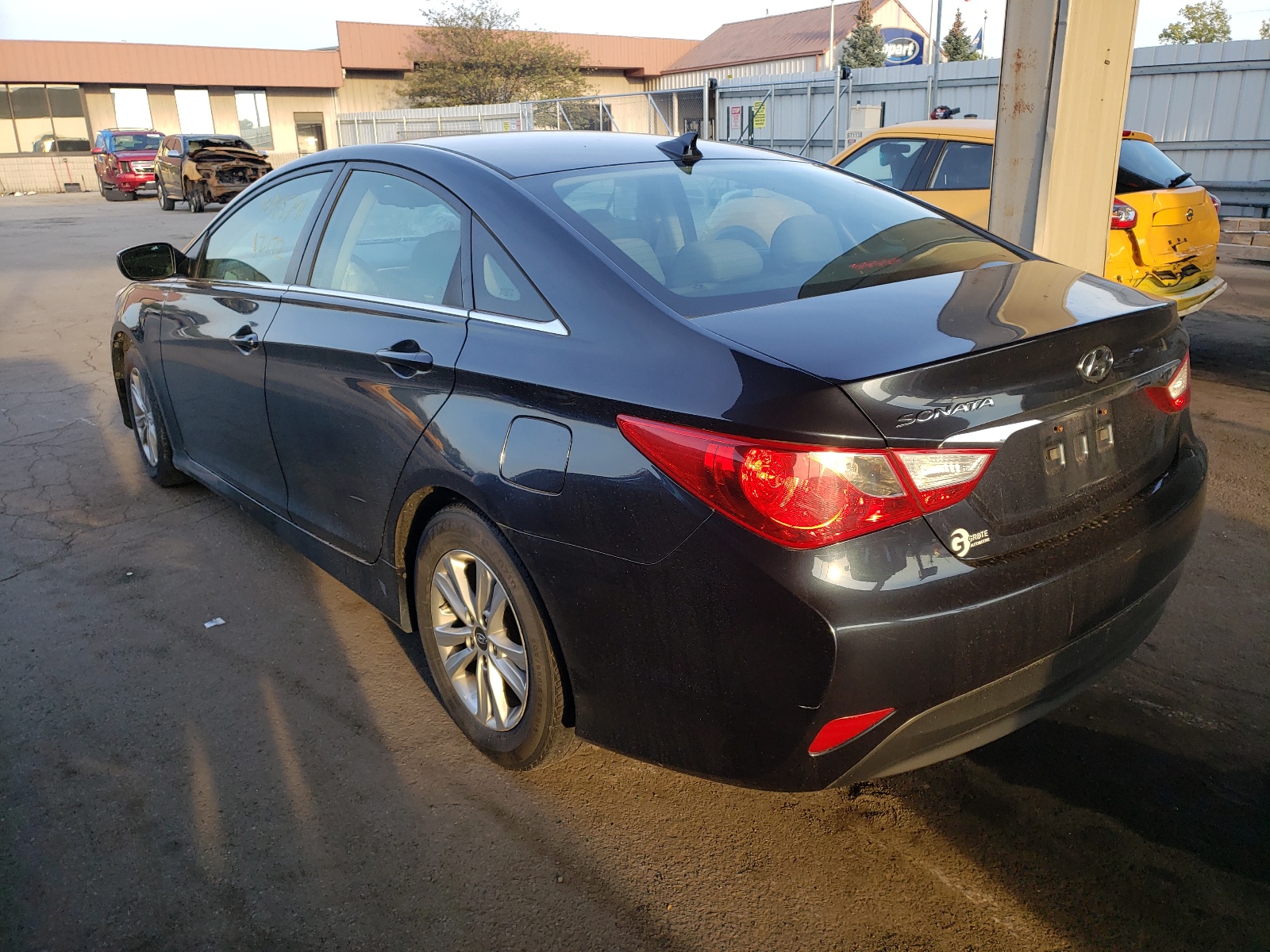 Photo 3 from auction – 2014 HYUNDAI SONATA GLS with VIN 5NPEB4AC0EH858403