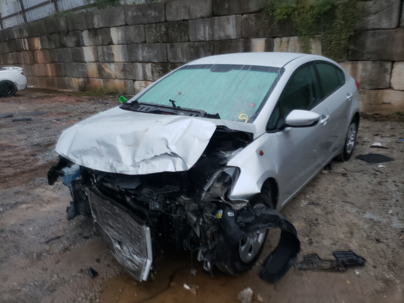 Photo 2 from auction – 2018 KIA FORTE LX with VIN 3KPFK4A77JE209638