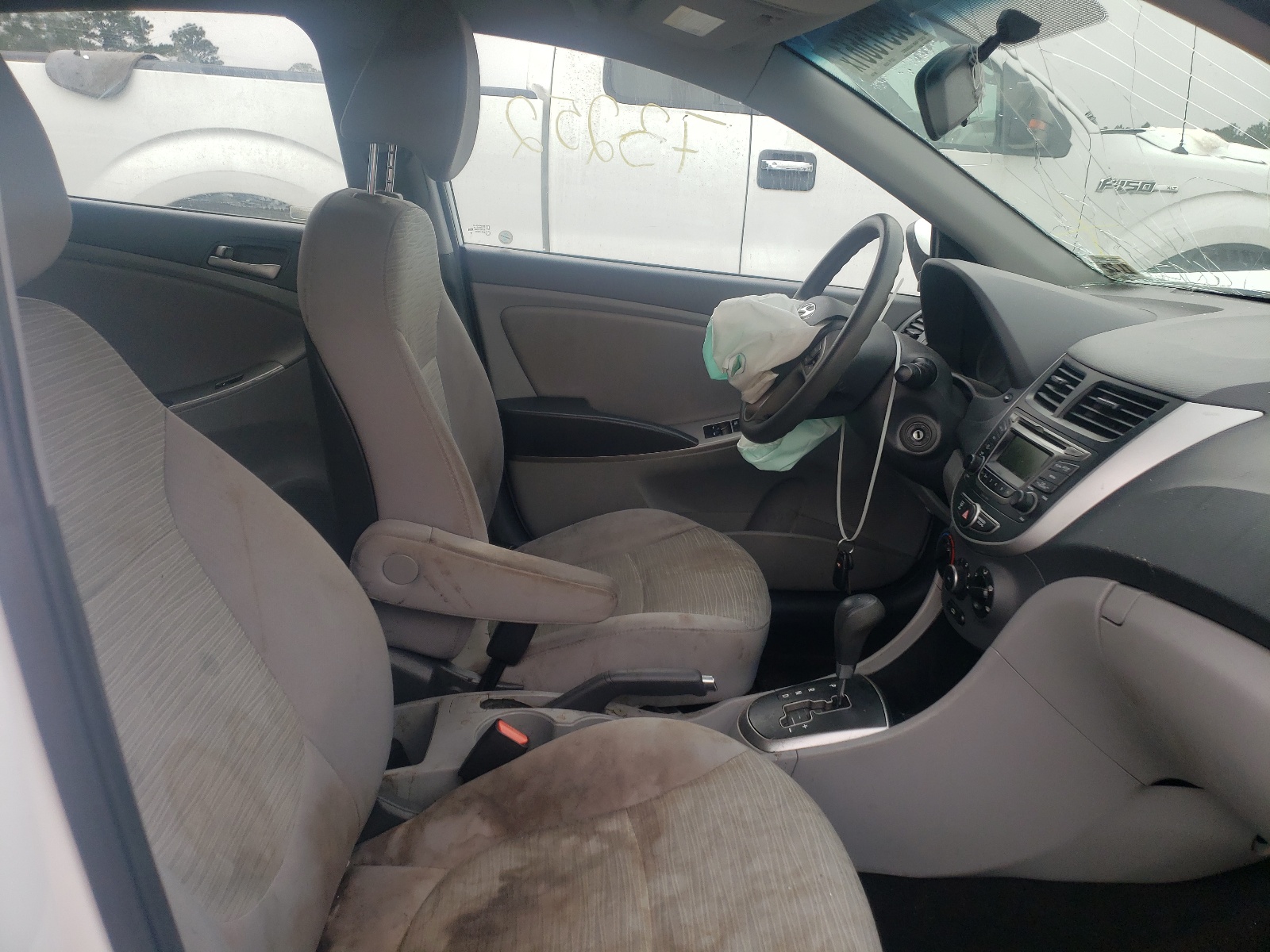 Photo 5 from auction – 2017 HYUNDAI ACCENT SE with VIN KMHCT5AE7HU311680