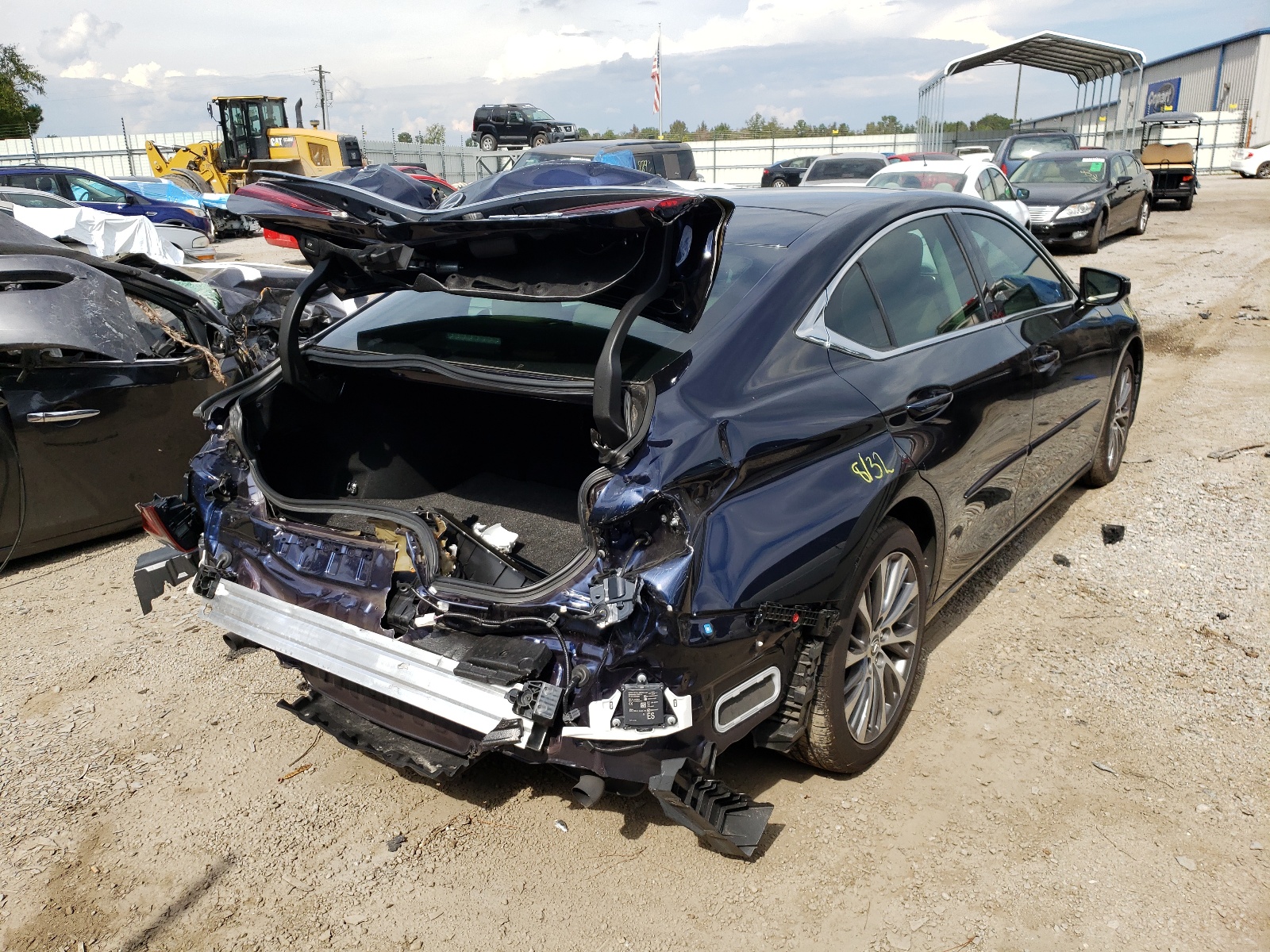 Photo 4 from auction – 2019 LEXUS ES 350 with VIN 58ABZ1B13KU010919