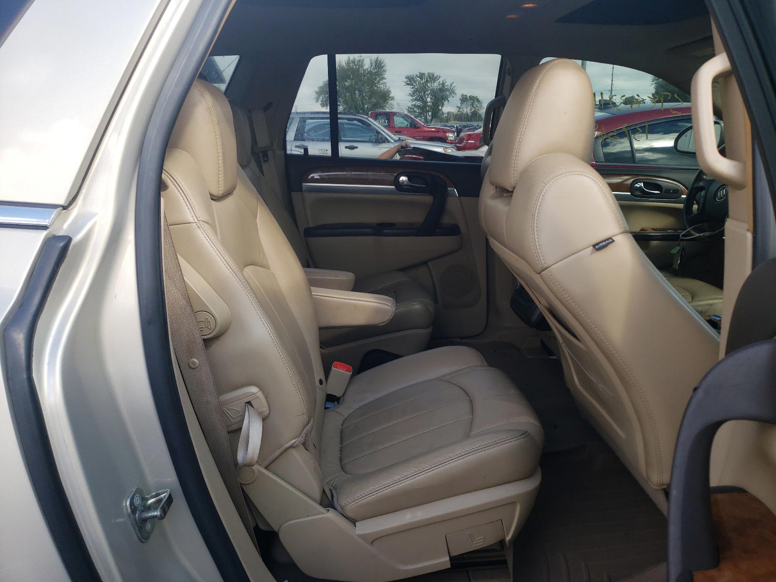 Photo 6 from auction – 2008 BUICK ENCLAVE CX with VIN 5GAER23758J261440