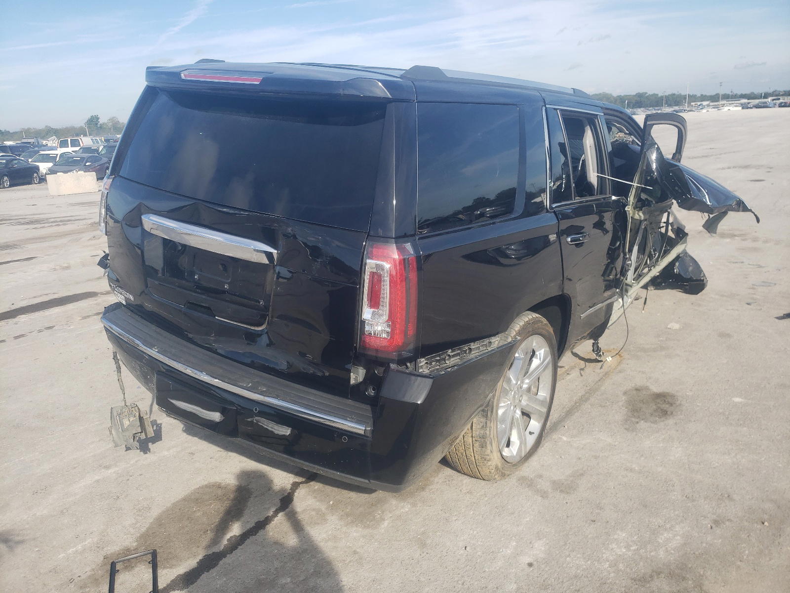 Photo 4 from auction – 2017 GMC YUKON with VIN 1GKS2CKJ2HR206328
