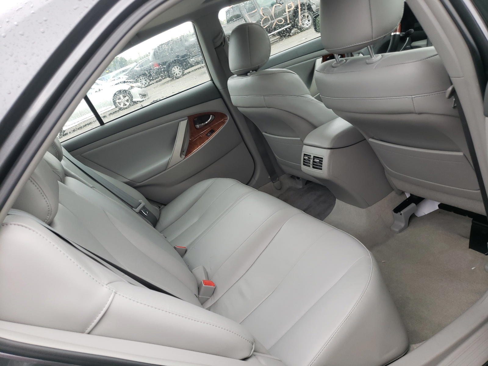 Photo 6 from auction – 2011 TOYOTA CAMRY BASE with VIN 4T1BF3EK4BU207128