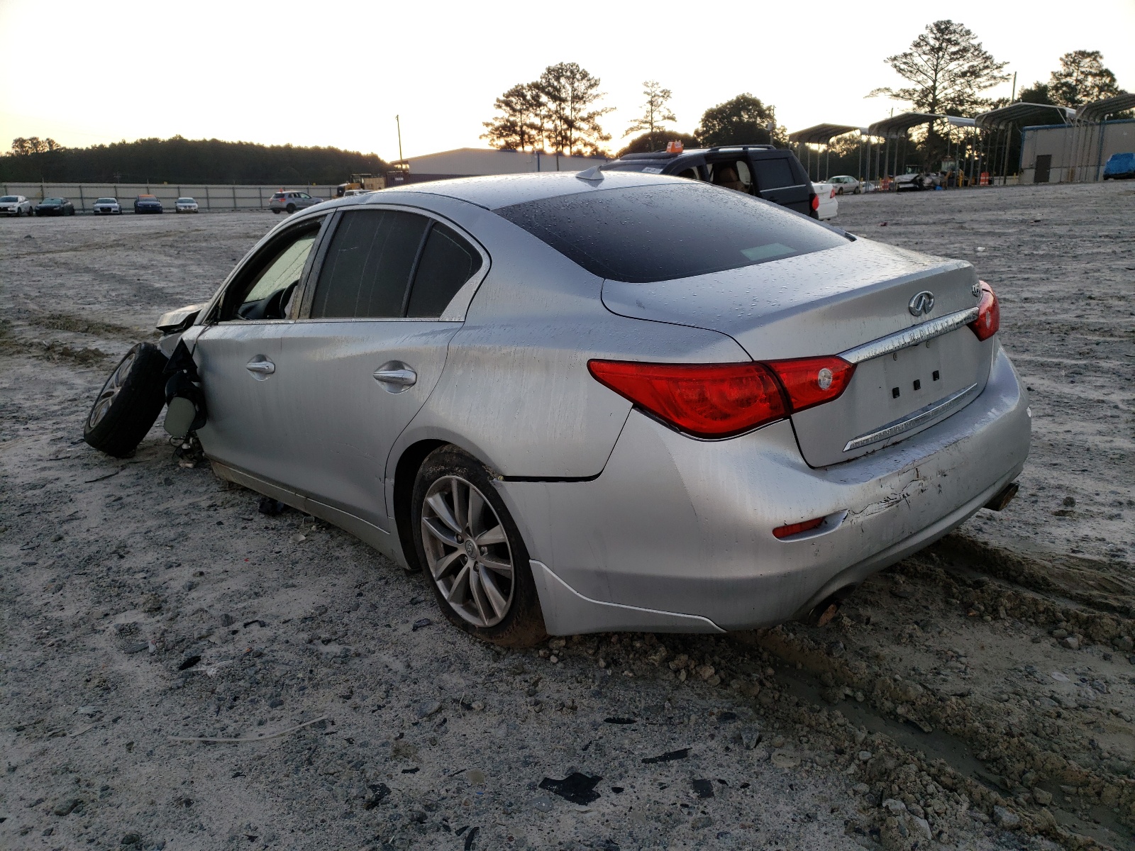 Photo 3 from auction – 2017 INFINITI Q50 PREMIU with VIN JN1EV7AP1HM740336