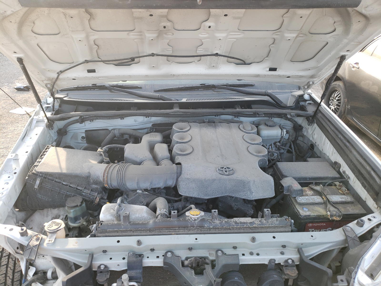 Photo 7 from auction – 2011 TOYOTA 4RUNNER SR with VIN JTEBU5JR7B5048216