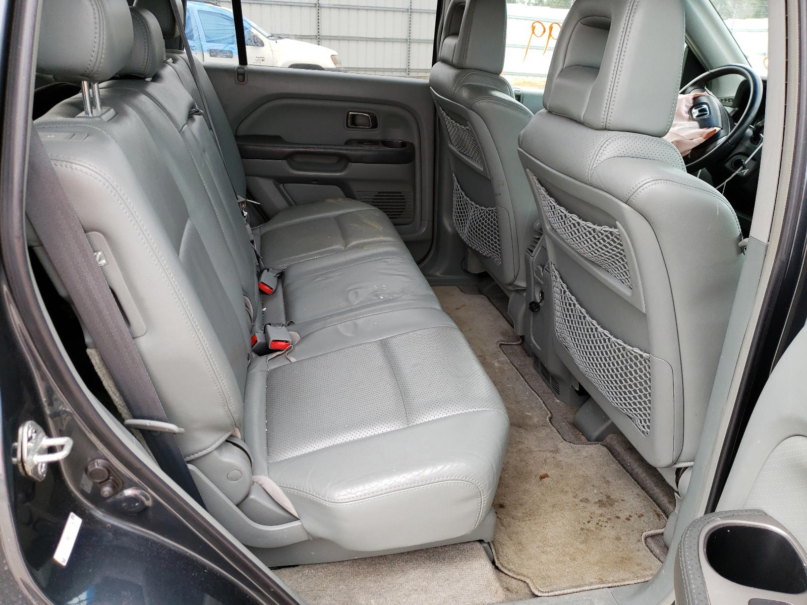 Photo 6 from auction – 2005 HONDA PILOT with VIN 5FNYF18545B017125