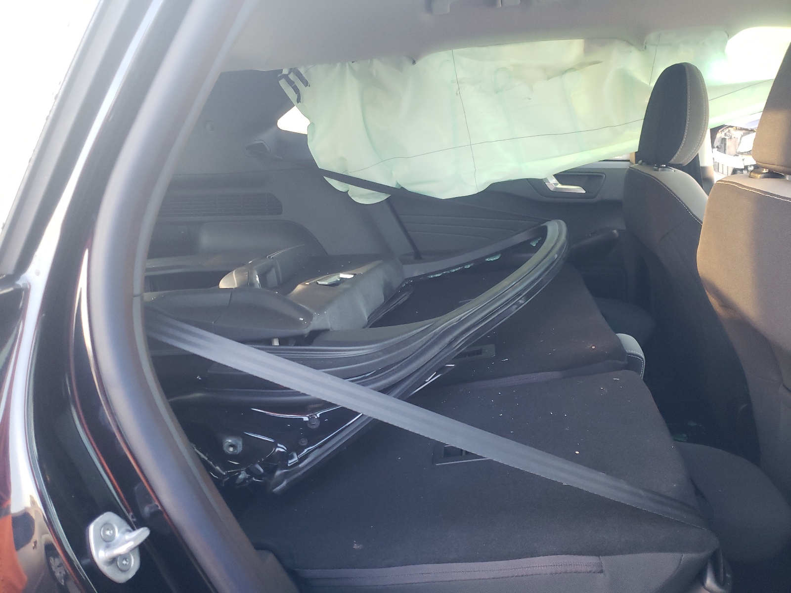 Photo 6 from auction – 2021 FORD ESCAPE SE with VIN 1FMCU9G61MUB01915