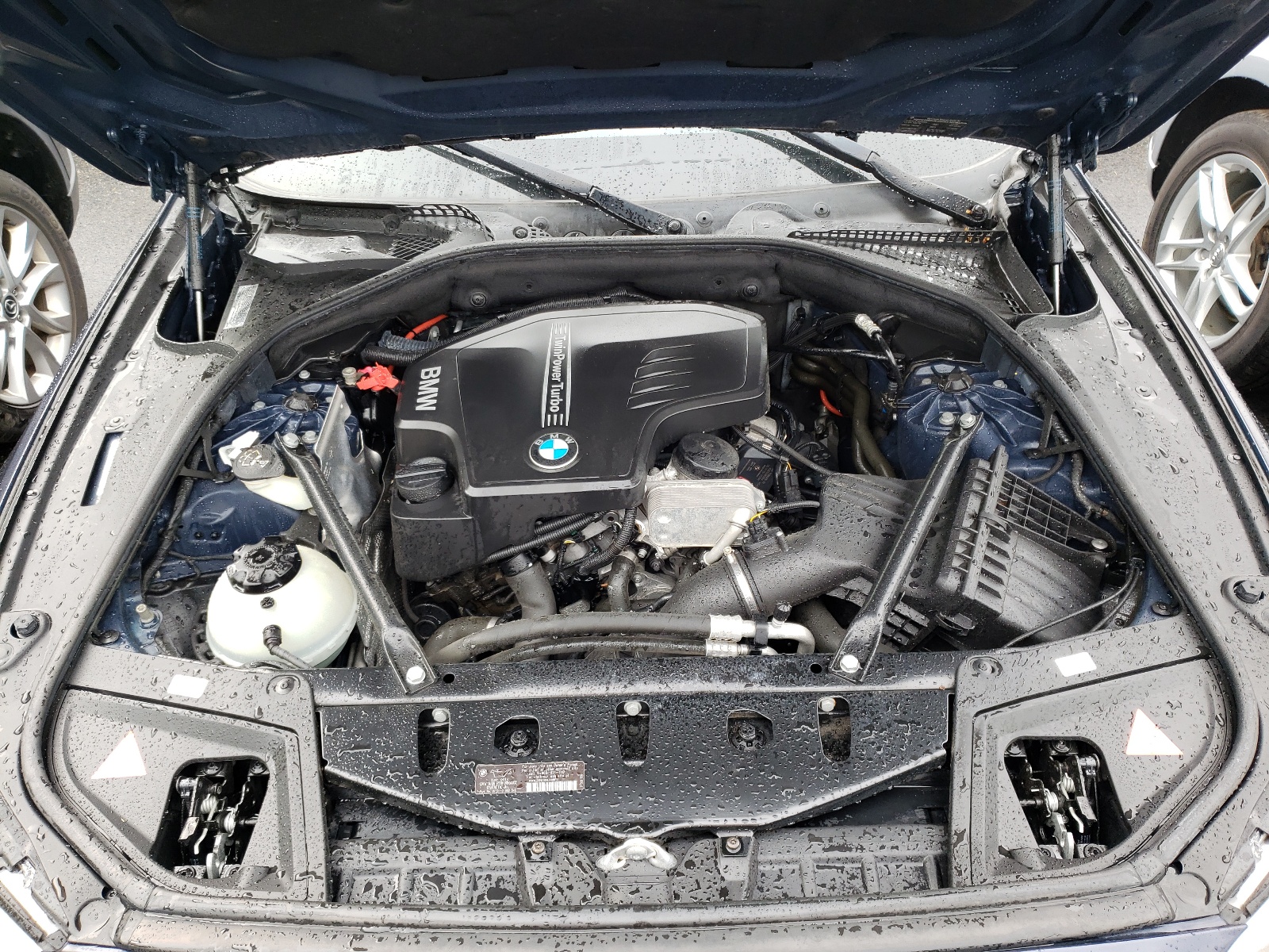 Photo 7 from auction – 2013 BMW 528 XI with VIN WBAXH5C56DD111076