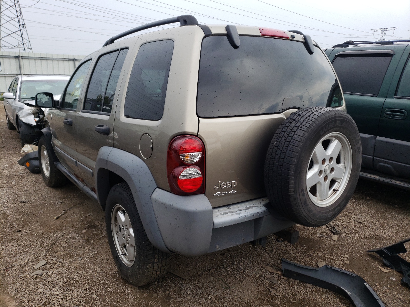 Photo 3 from auction – 2005 JEEP LIBERTY SP with VIN 1J4GL48K75W601939
