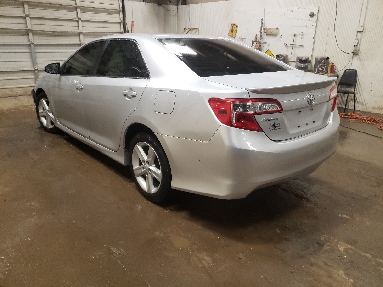 Photo 3 from auction – 2014 TOYOTA CAMRY L with VIN 4T1BF1FKXEU313655