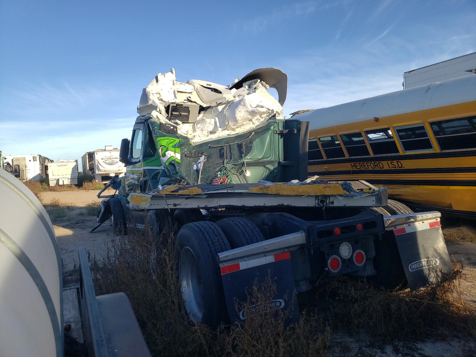 Photo 3 from auction – 2021 FREIGHTLINER CASCADIA 1 with VIN 3AKJHHDRXMSLU4439