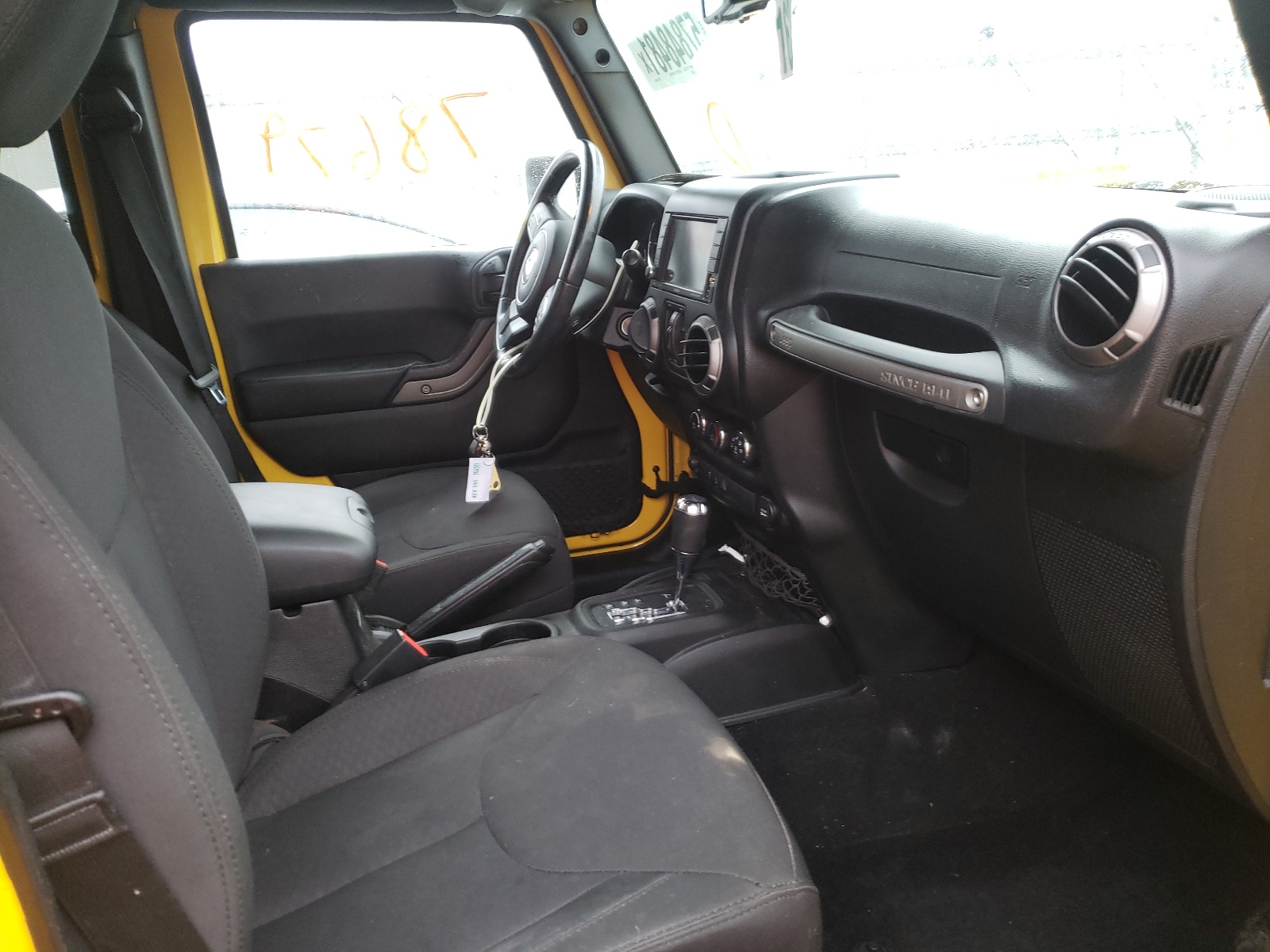 Photo 5 from auction – 2015 JEEP WRANGLER U with VIN 1C4HJWDG2FL605008