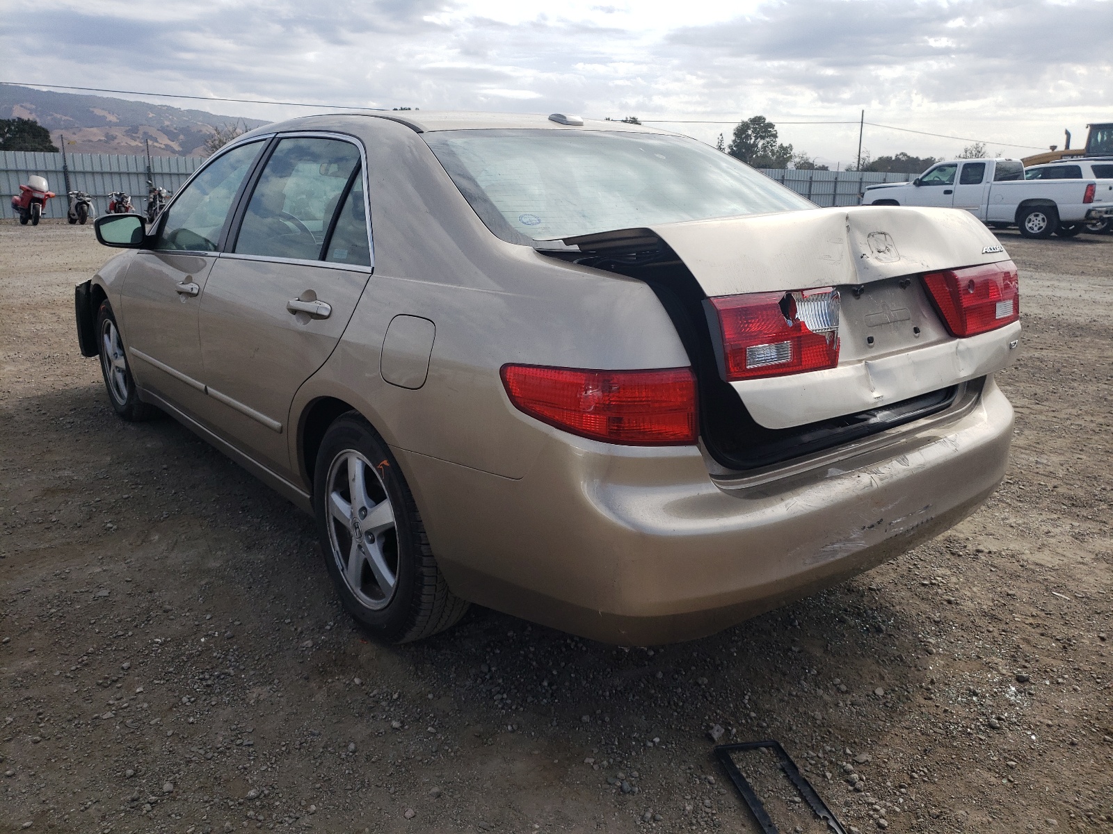 Photo 3 from auction – 2005 HONDA ACCORD with VIN 1HGCM56855A094374