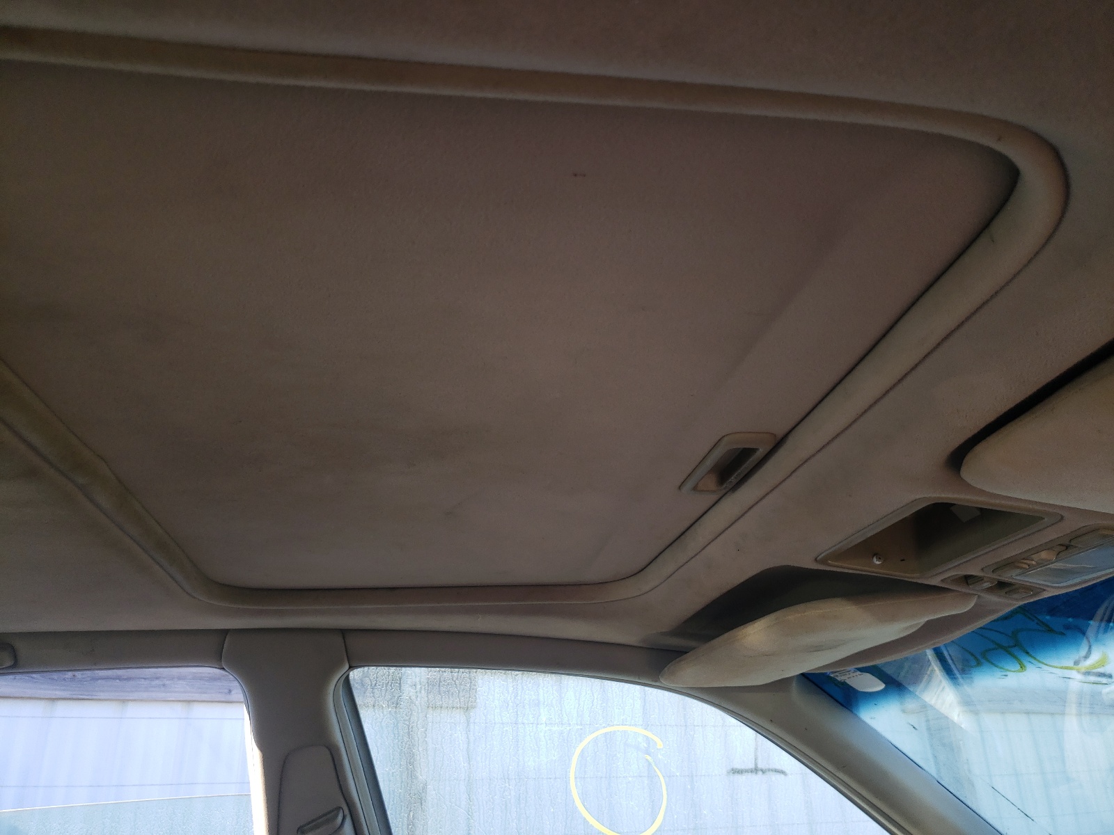 Photo 9 from auction – 1996 ACURA RL with VIN JH4KA9651TC008042