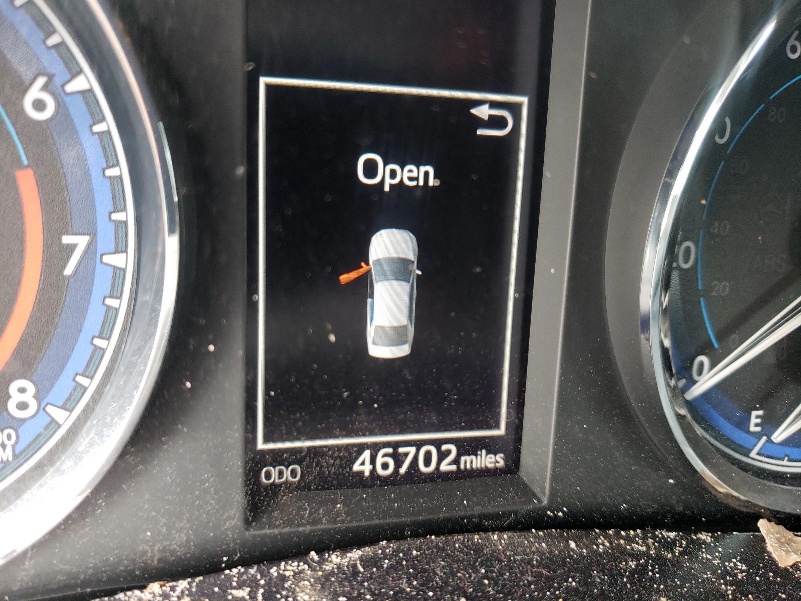 Photo 8 from auction – 2019 TOYOTA COROLLA with VIN 5YFBURHE4KP918375