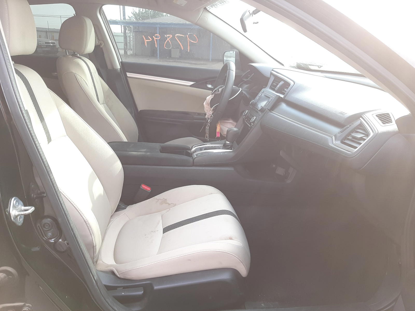Photo 5 from auction – 2016 HONDA CIVIC LX with VIN 2HGFC2F52GH506520
