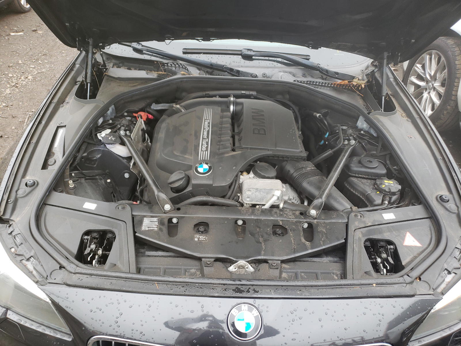 Photo 7 from auction – 2016 BMW 535 XI with VIN WBA5B3C51GG256526