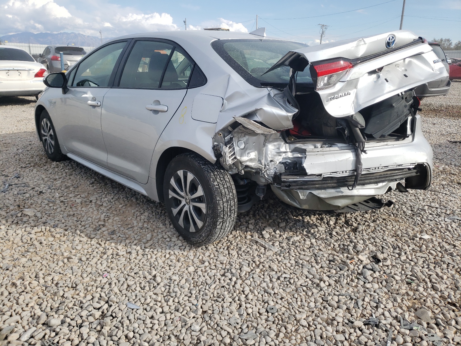Photo 3 from auction – 2020 TOYOTA COROLLA LE with VIN JTDEBRBE5LJ027142