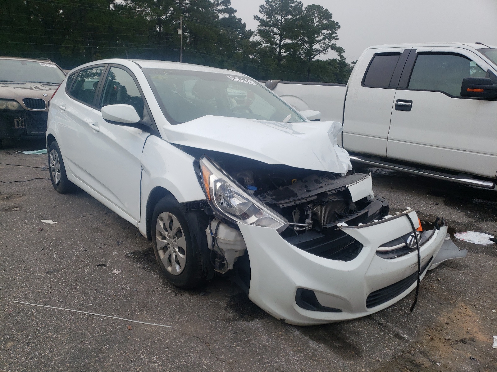 HYUNDAI ACCENT SE 2017 with VIN KMHCT5AE7HU311680 - Photo from auction
