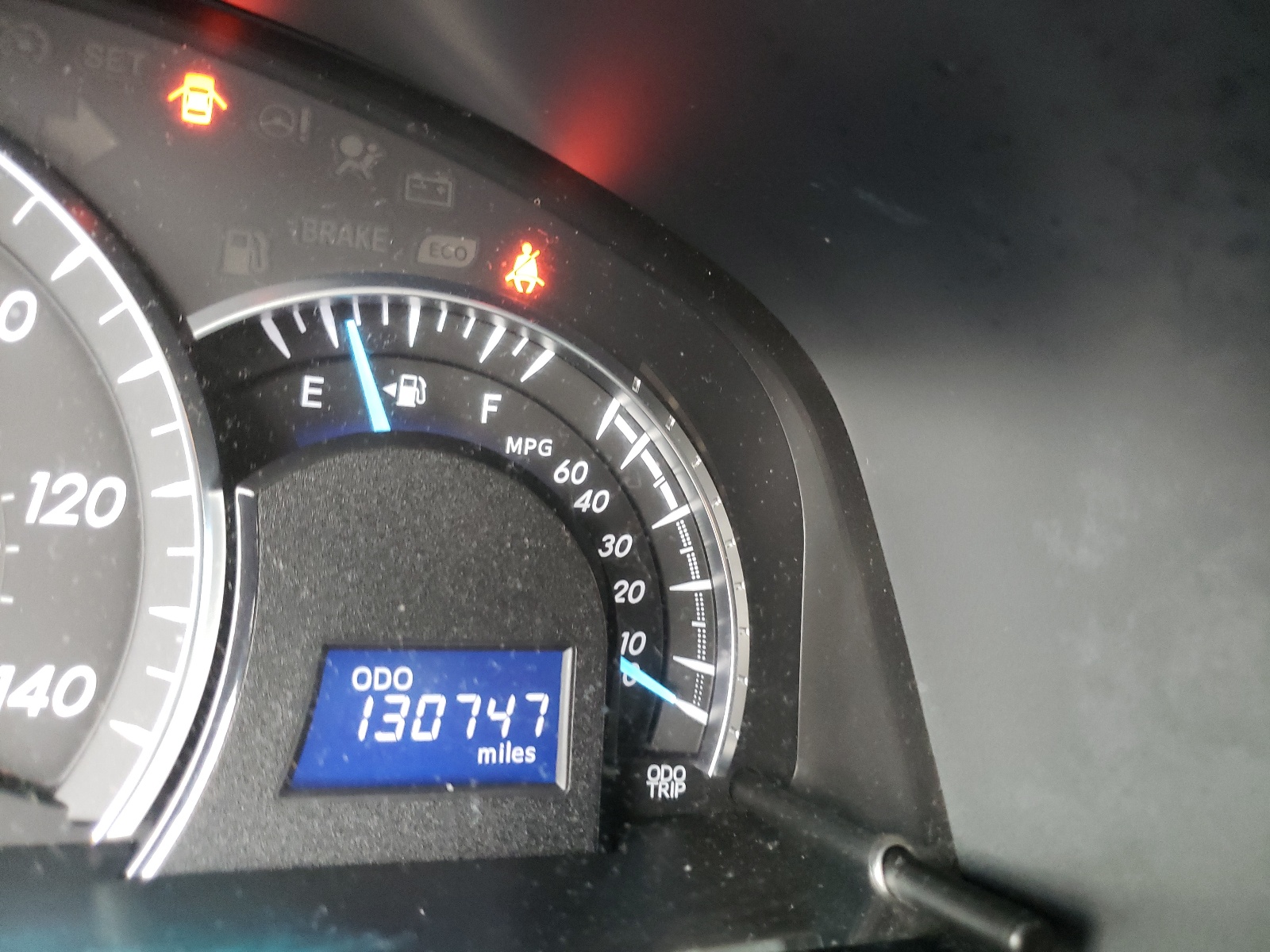 Photo 8 from auction – 2014 TOYOTA CAMRY L with VIN 4T4BF1FK2ER434900