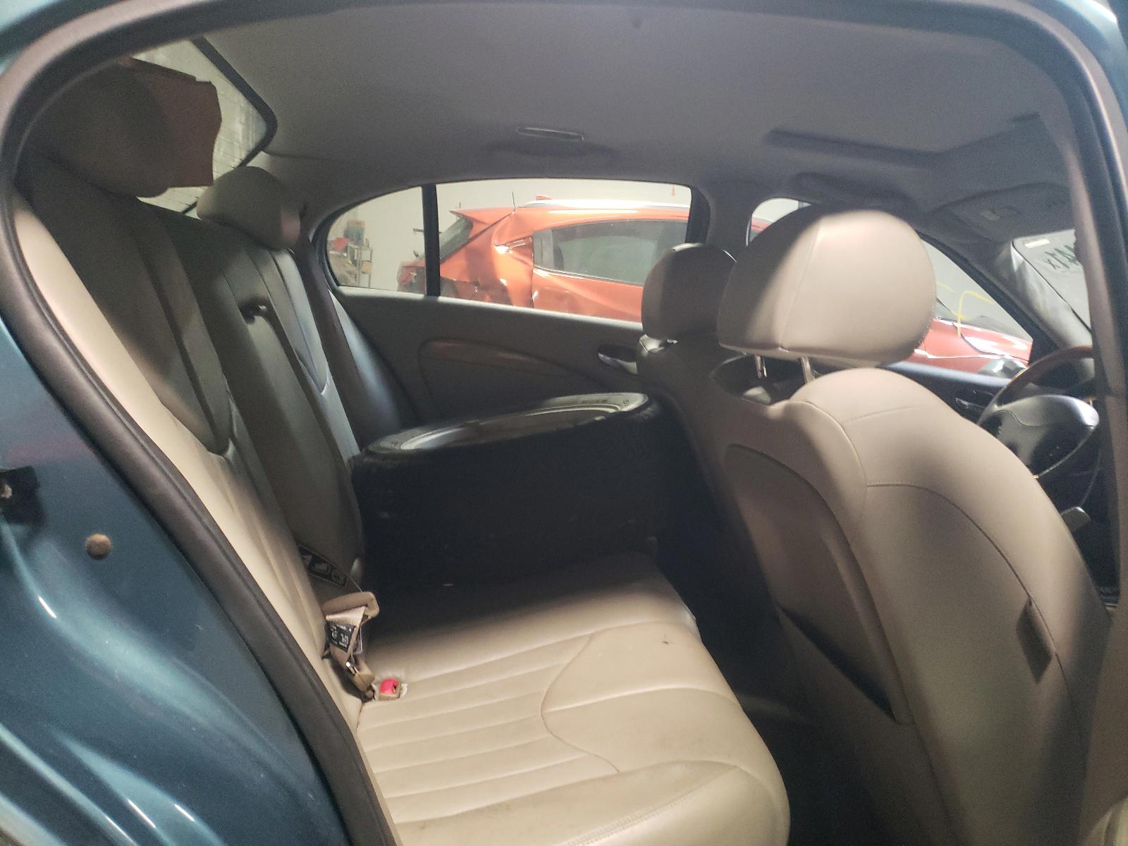 Photo 6 from auction – 2001 JAGUAR S-TYPE with VIN SAJDA01N91FM08943