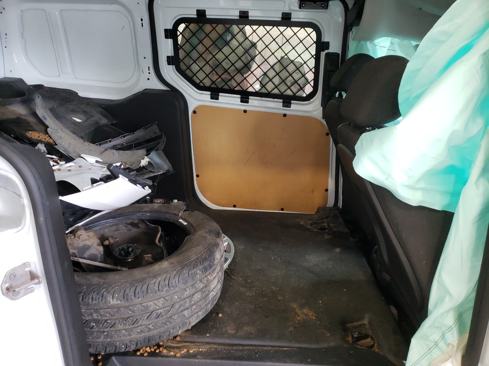 Photo 6 from auction – 2018 FORD TRANSIT CO with VIN NM0LS7E70J1359038