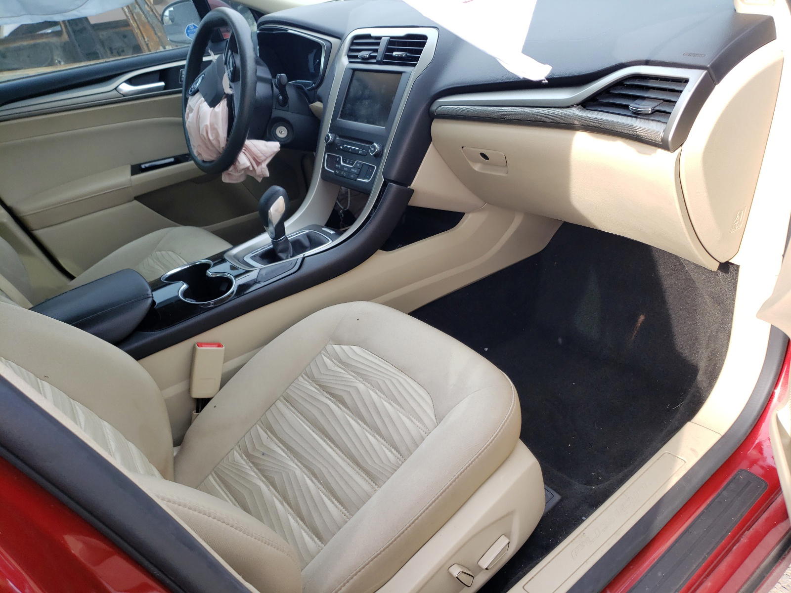 Photo 5 from auction – 2016 FORD FUSION SE with VIN 3FA6P0HD7GR162947