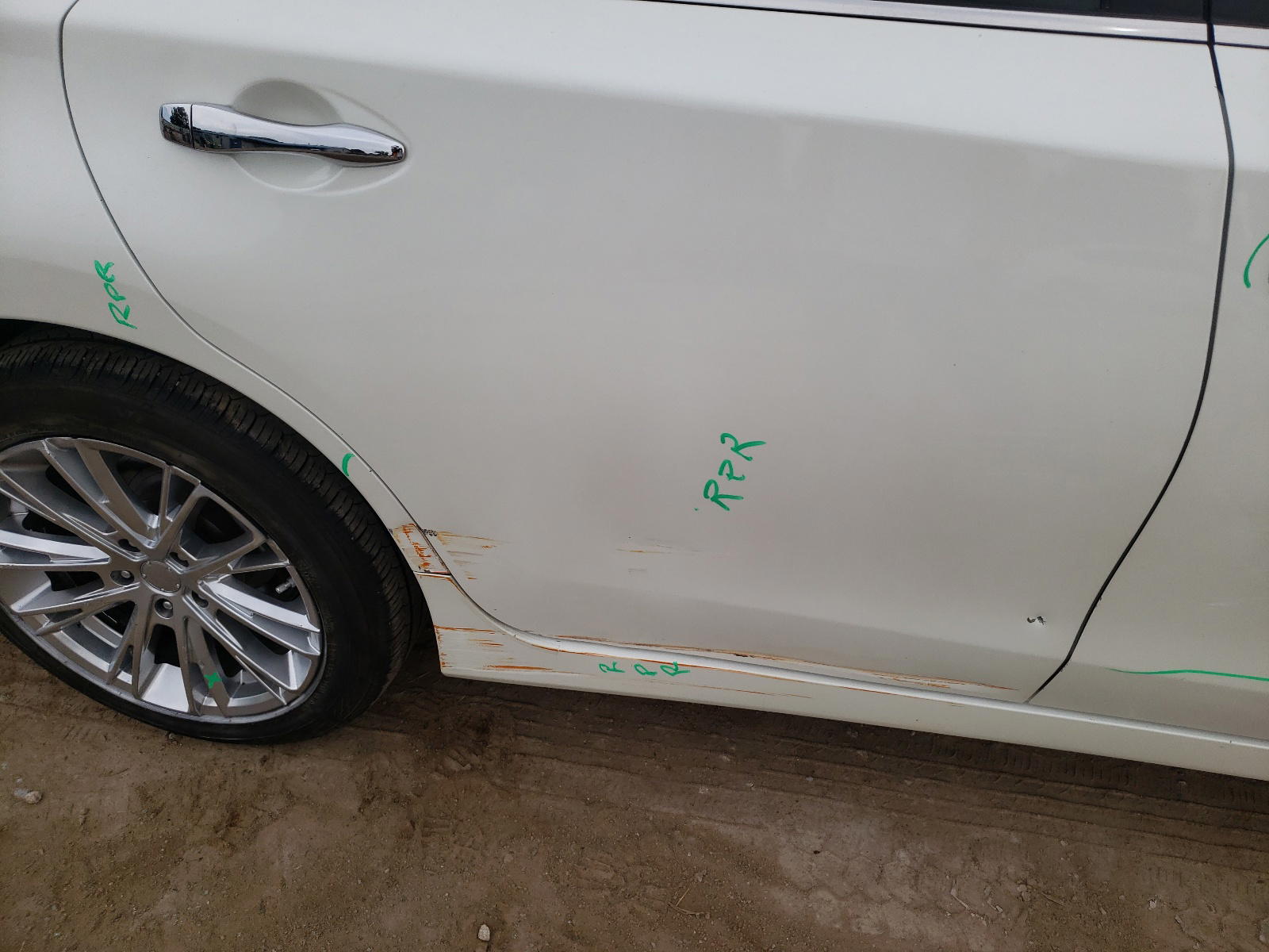 Photo 9 from auction – 2015 NISSAN ALTIMA with VIN 1N4AL3AP1FC169711