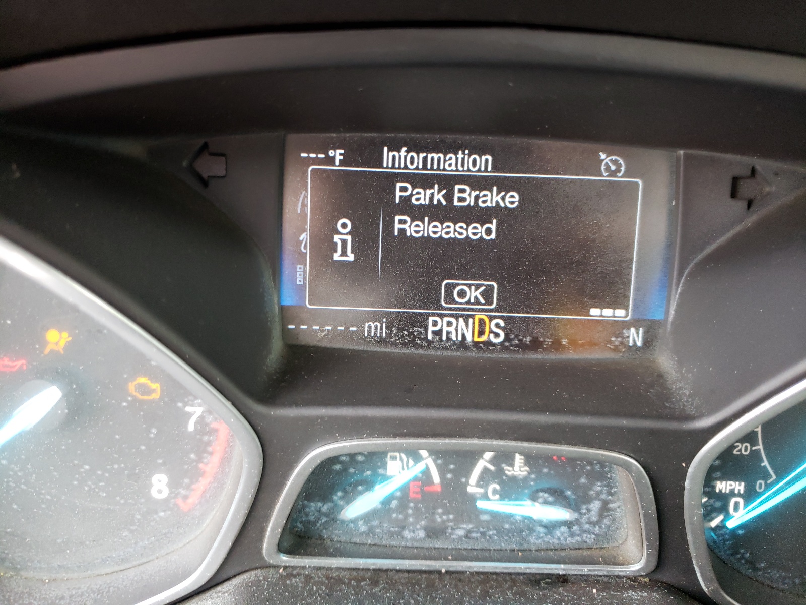 Photo 8 from auction – 2017 FORD ESCAPE SE with VIN 1FMCU9GD1HUA16156