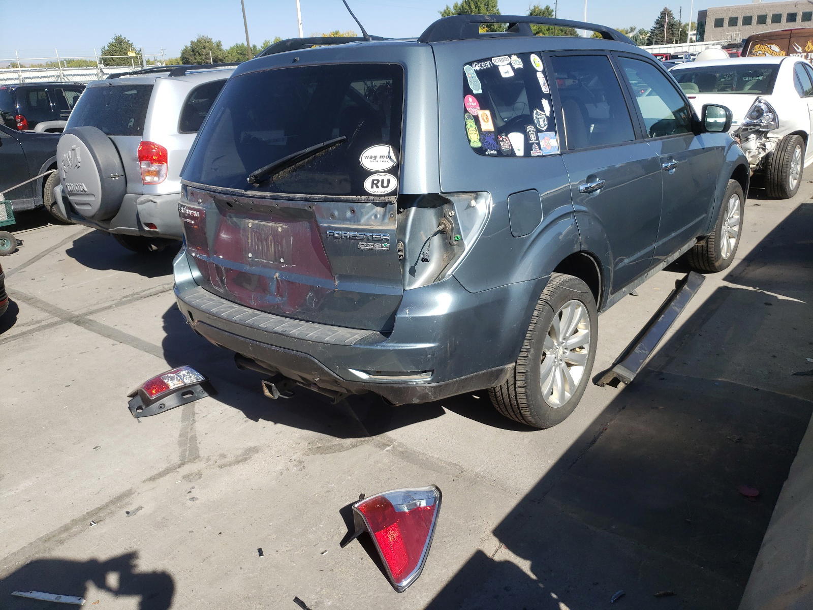 Photo 4 from auction – 2011 SUBARU FORESTER L with VIN JF2SHAEC6BH734576