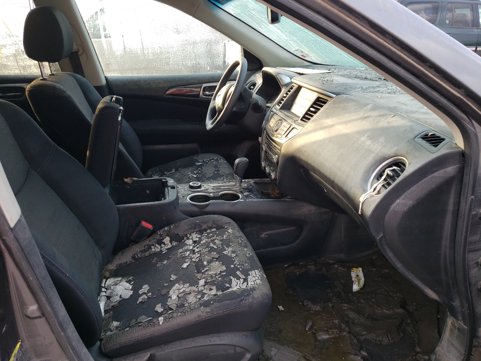Photo 5 from auction – 2017 NISSAN PATHFINDER with VIN 5N1DR2MM1HC685101
