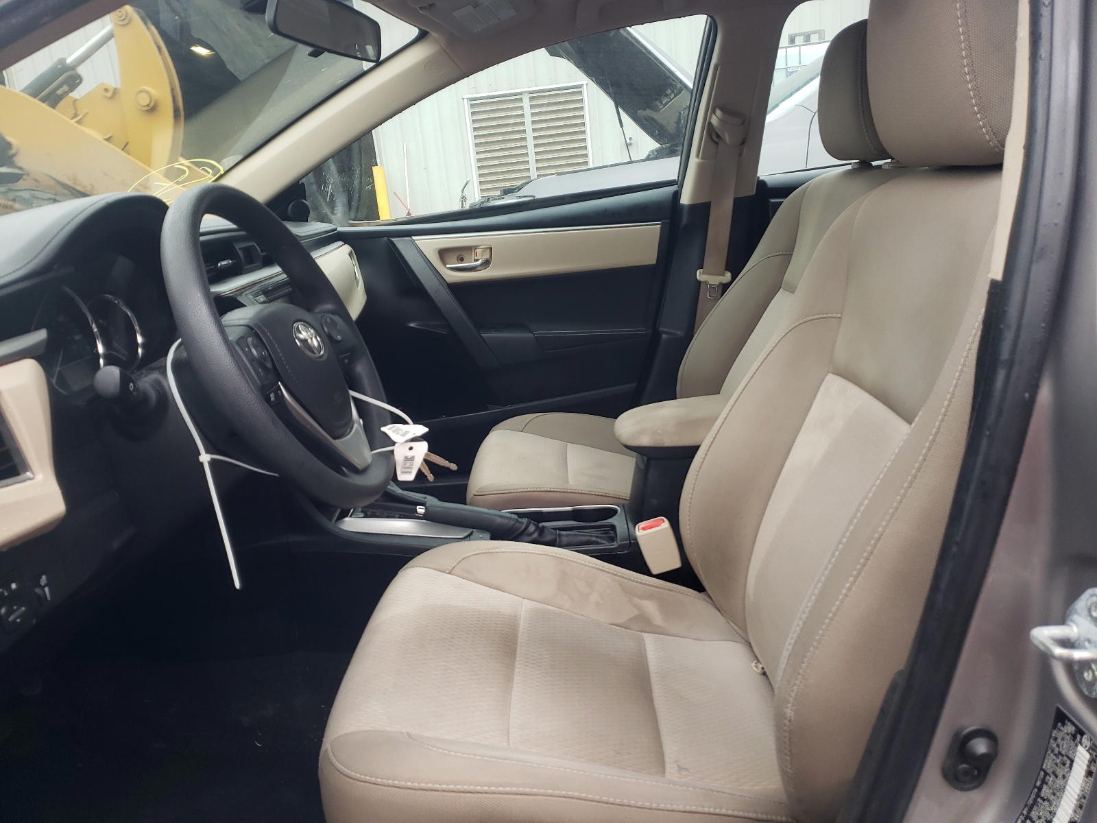 Photo 5 from auction – 2015 TOYOTA COROLLA L with VIN 2T1BURHE6FC329947