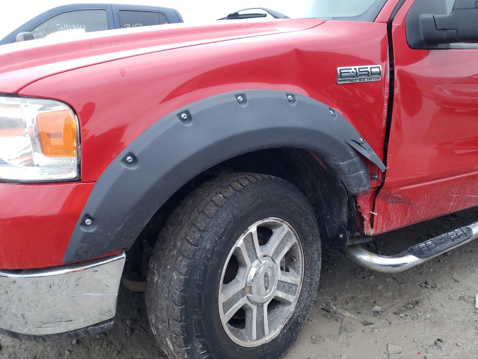 Photo 9 from auction – 2006 FORD F150 with VIN 1FTPX14576KD44024