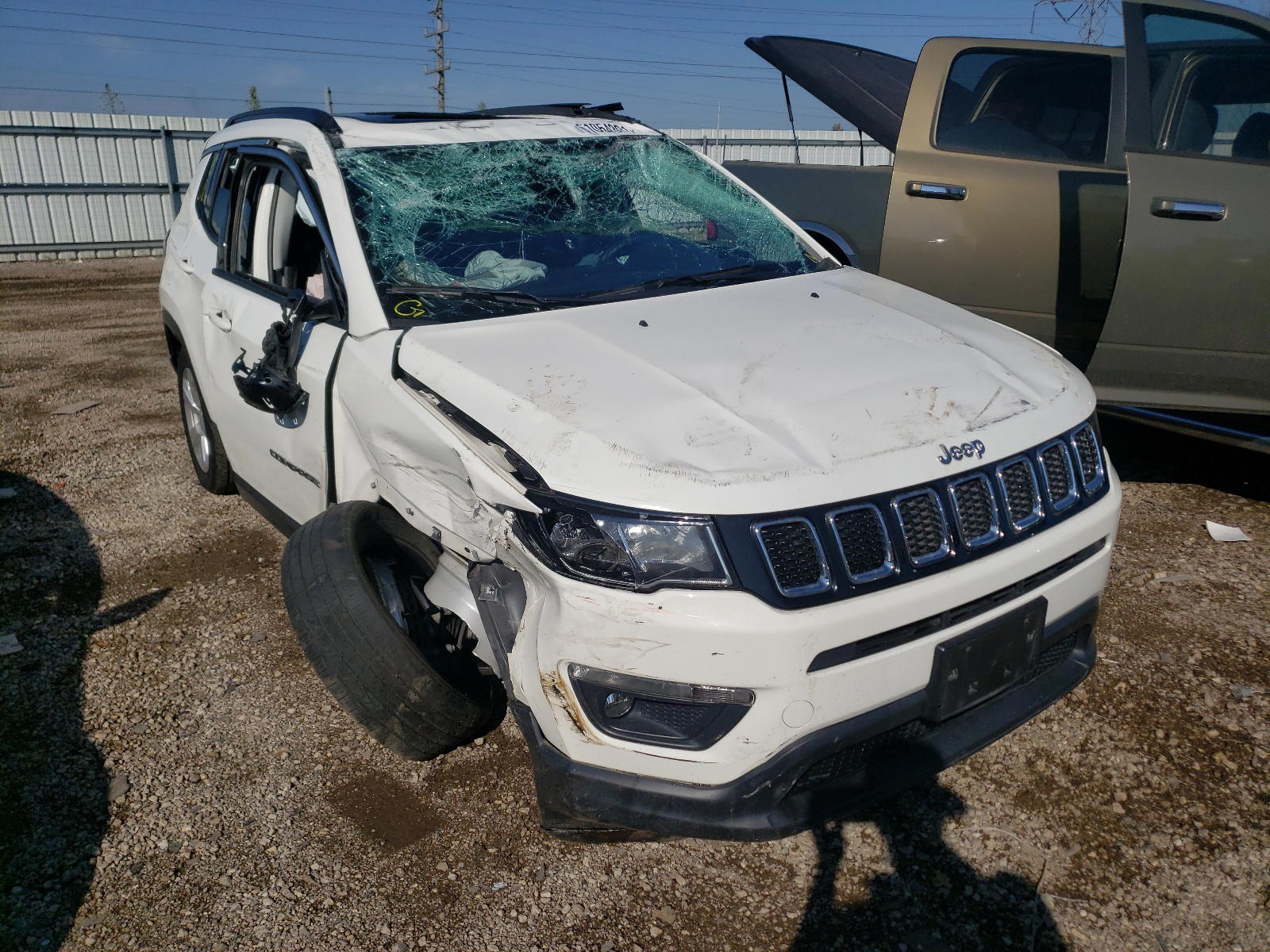 JEEP COMPASS LA 2018 with VIN 3C4NJDBB5JT313980 - Photo from auction