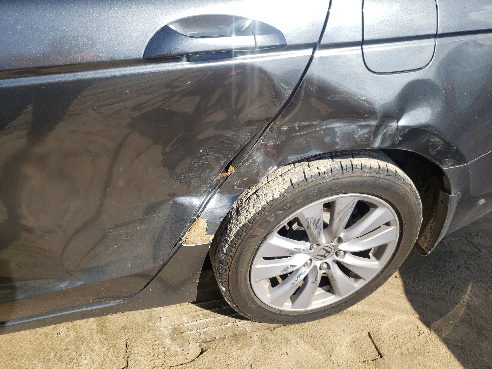 Photo 19 from auction – 2011 HONDA ACCORD EXL with VIN 1HGCP3F84BA011038