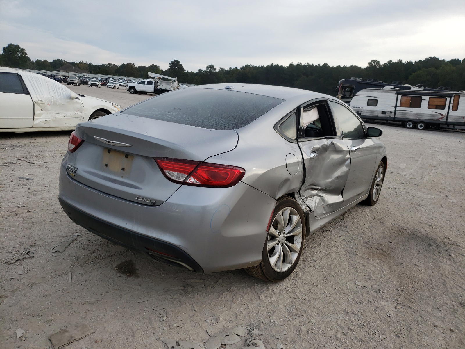 Photo 4 from auction – 2015 CHRYSLER 200 S with VIN 1C3CCCBB1FN743934